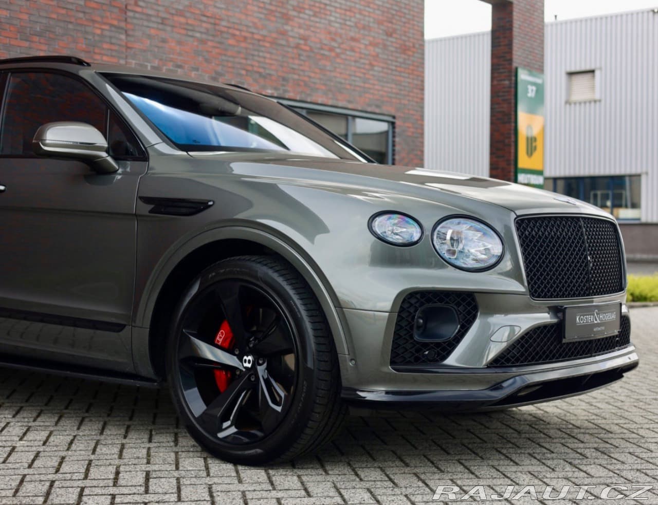 2021 Bentley BENTAYGA - 9