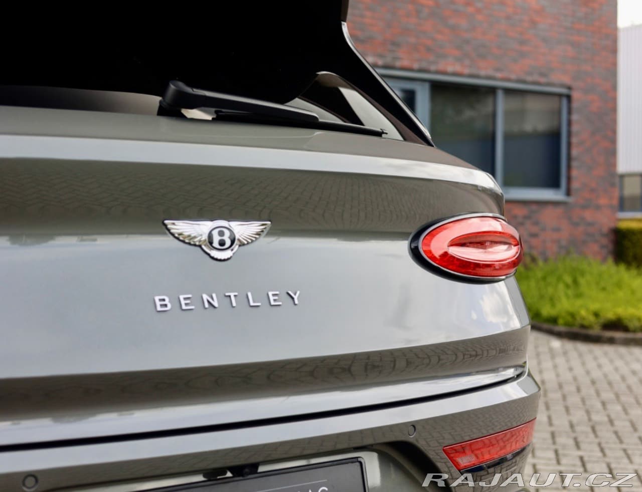 2021 Bentley BENTAYGA - 15