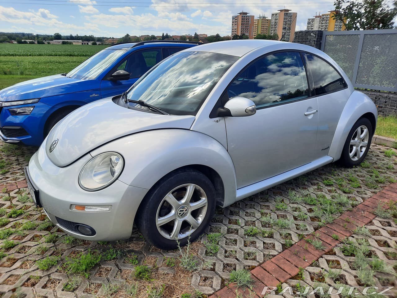 2010 Volkswagen BEETLE - 37