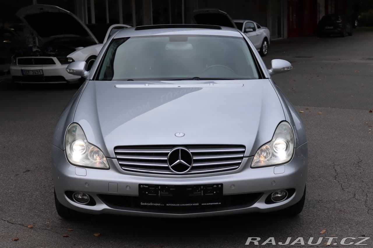 2005 Mercedes-Benz CLS - 2