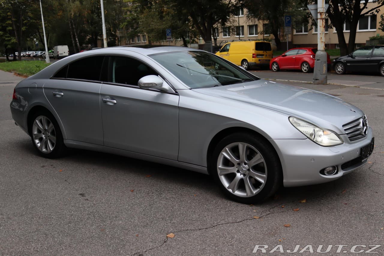 2005 Mercedes-Benz CLS - 8