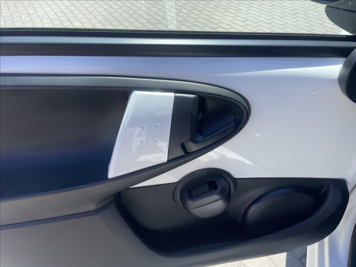 2013 Citroen C1 - 18