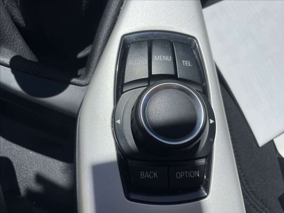 2015 BMW 1-SERIES - 18