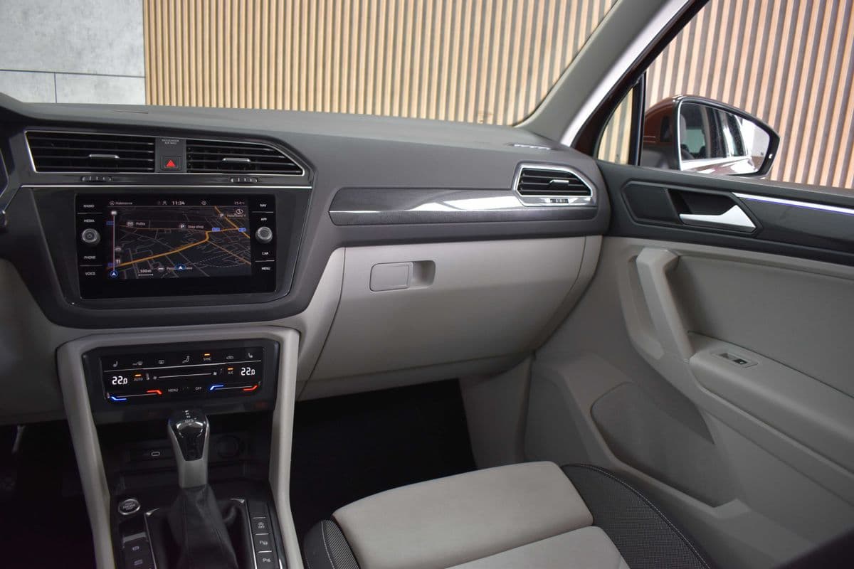 2022 Volkswagen TIGUAN - 17