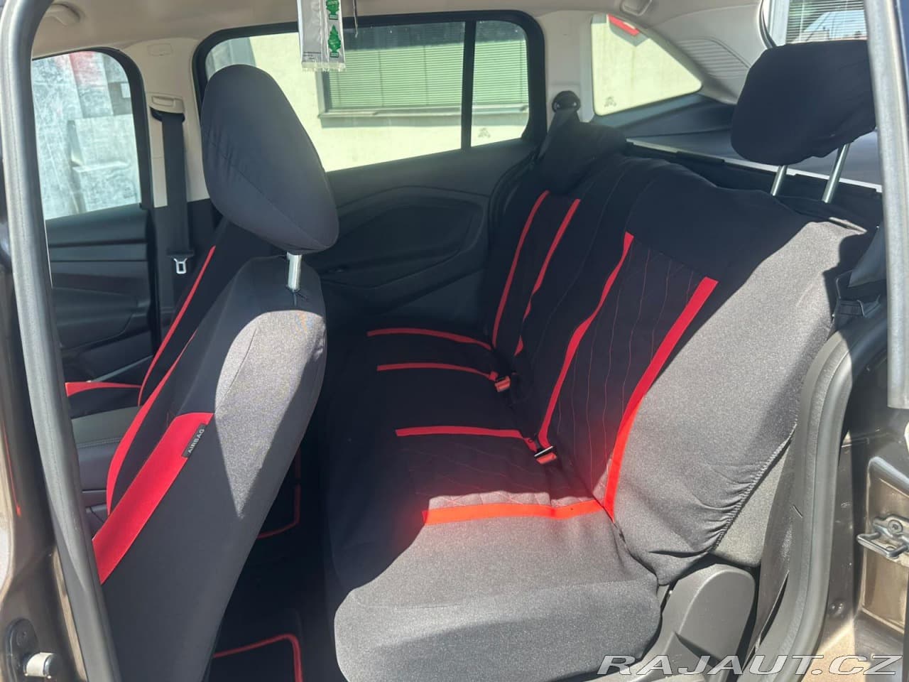 2016 Ford C-MAX - 21