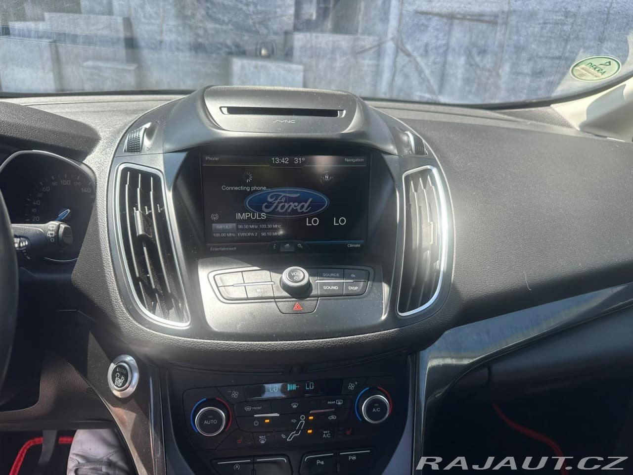 2016 Ford C-MAX - 27