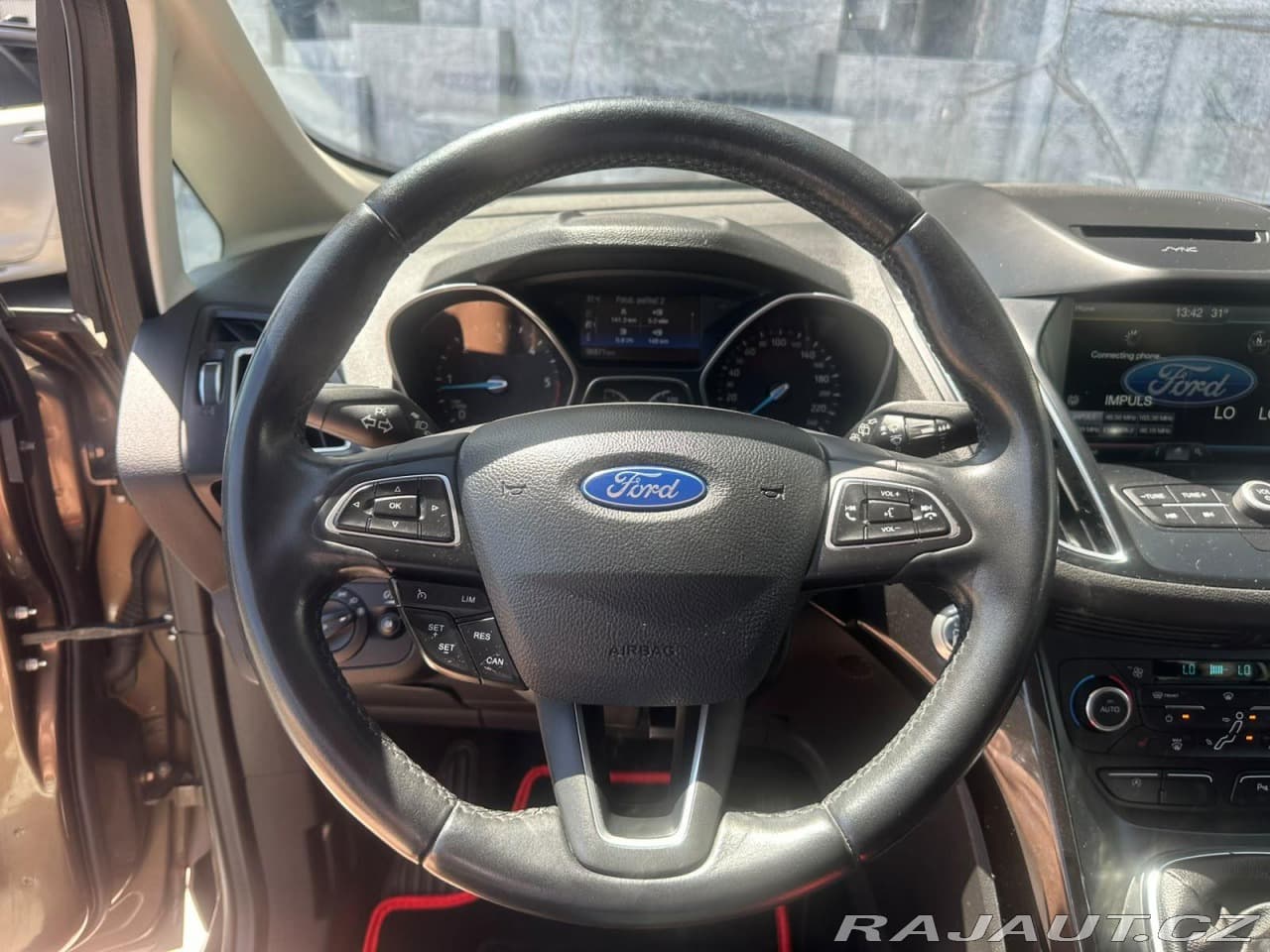 2016 Ford C-MAX - 33