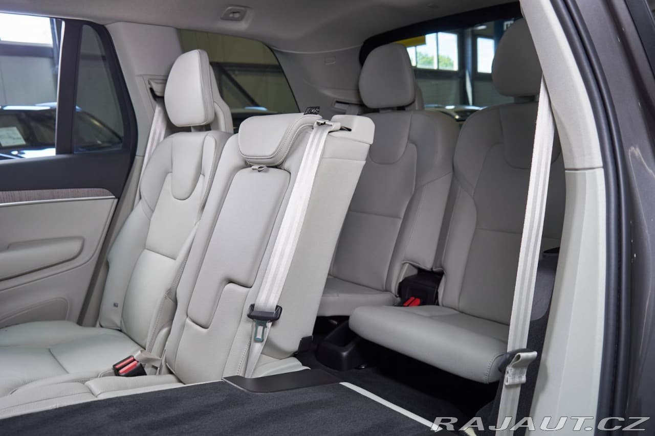 2024 Volvo V90 - 11