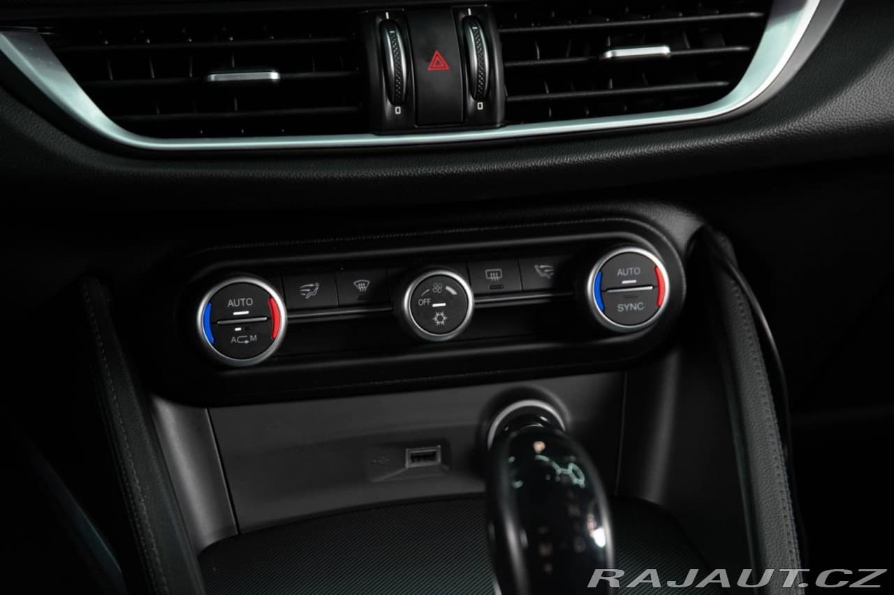 2017 Alfa Romeo STELVIO - 20