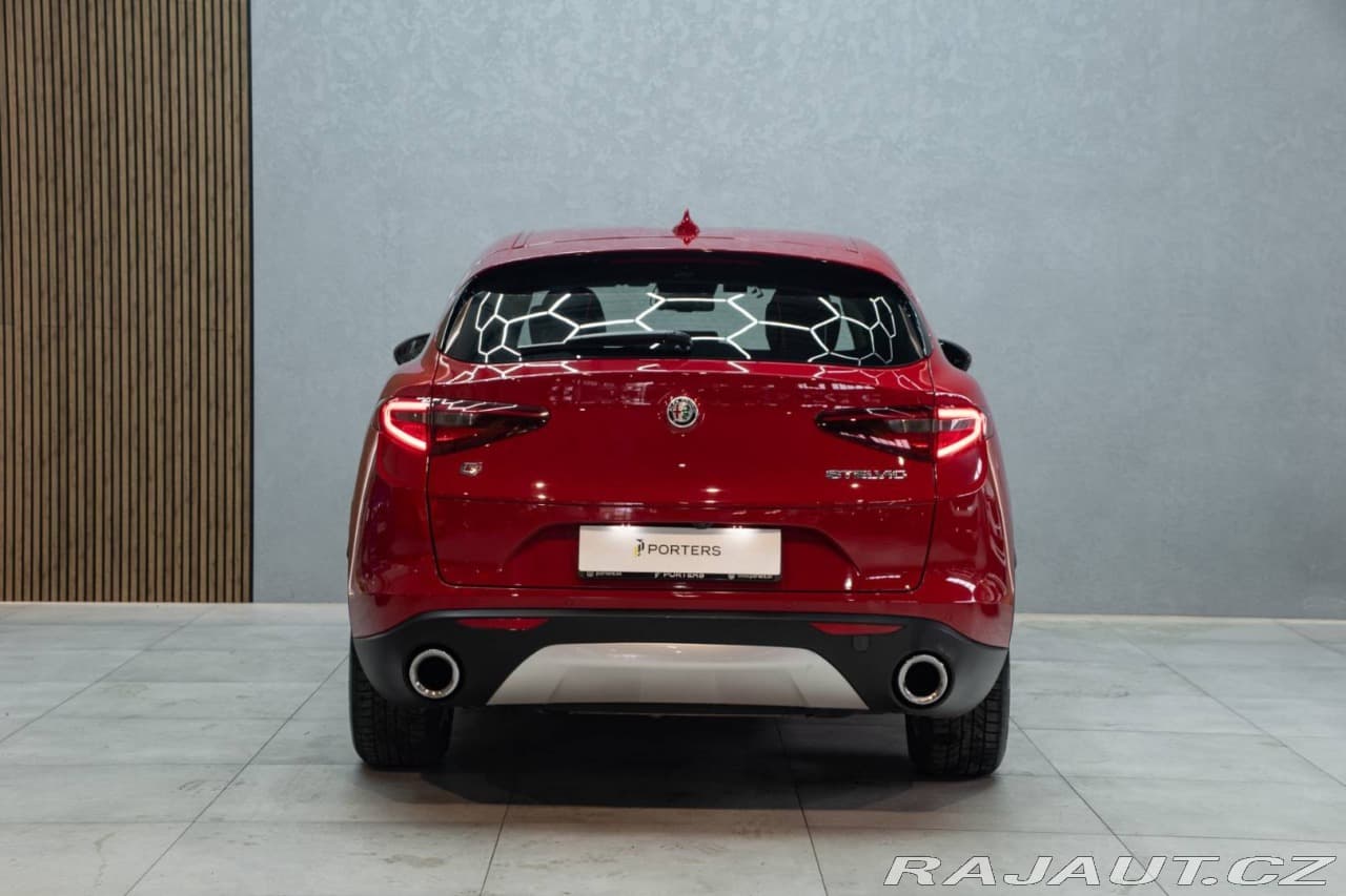 2017 Alfa Romeo STELVIO - 5