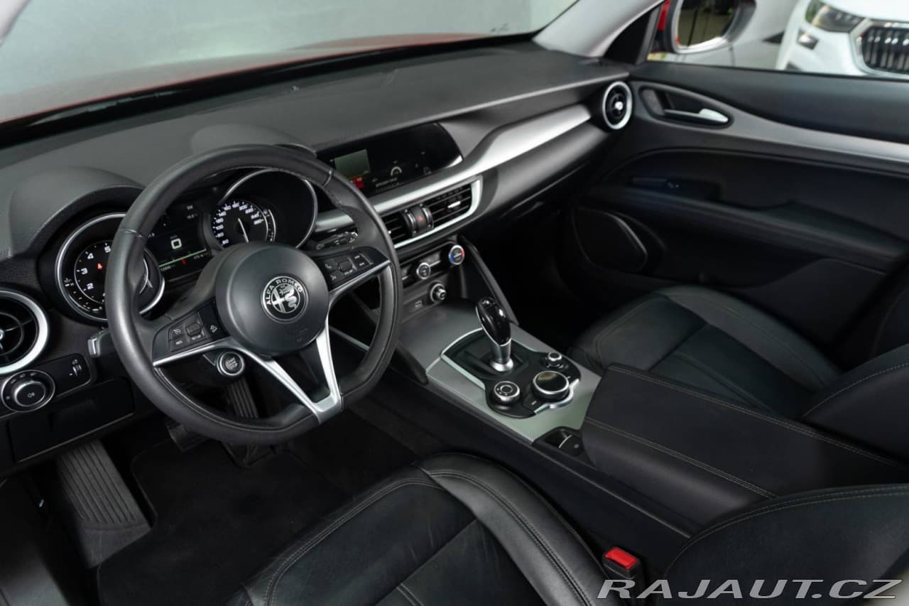 2017 Alfa Romeo STELVIO - 6