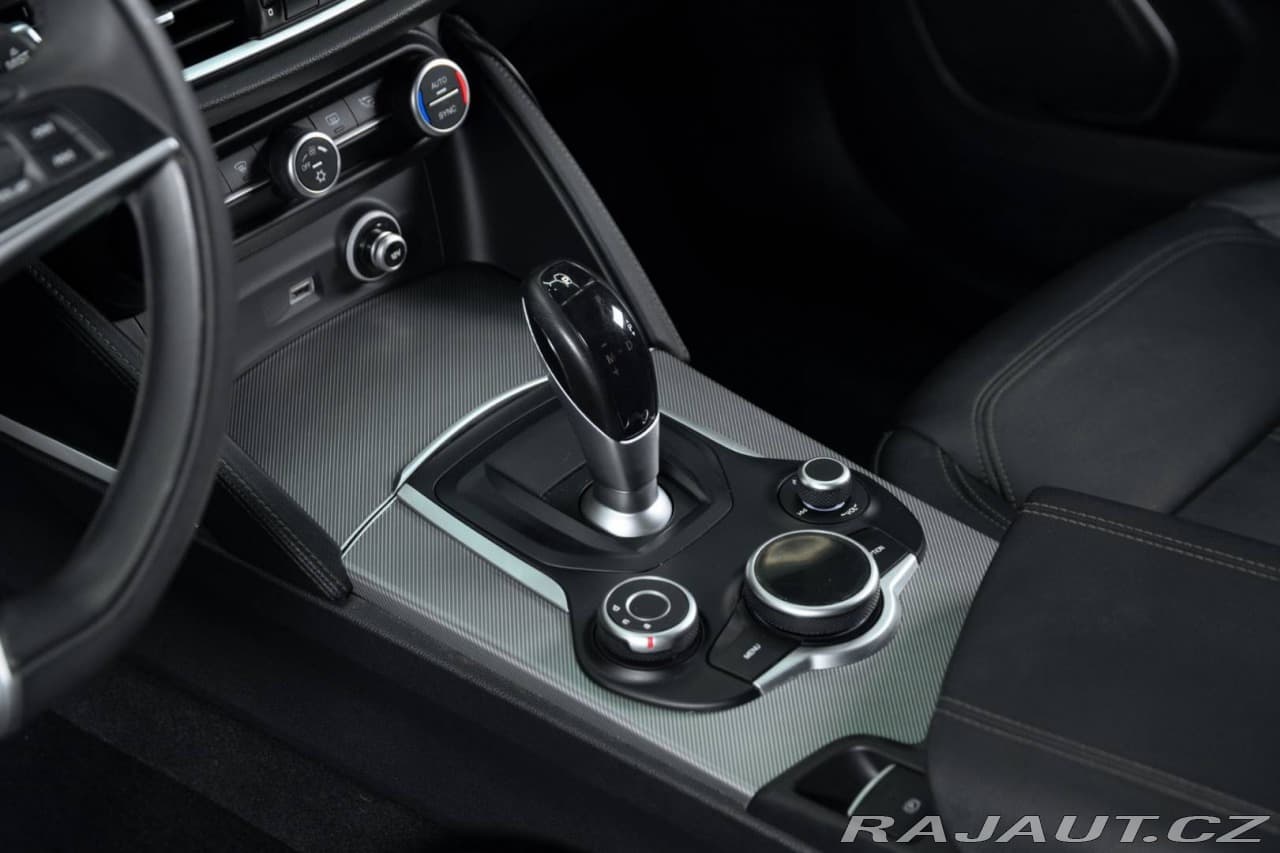 2017 Alfa Romeo STELVIO - 7