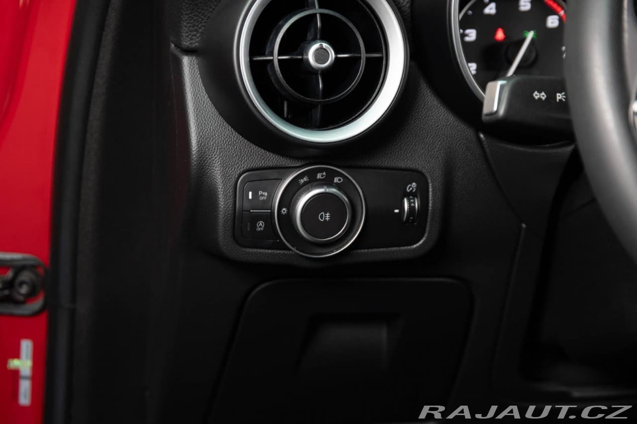 2017 Alfa Romeo STELVIO - 8