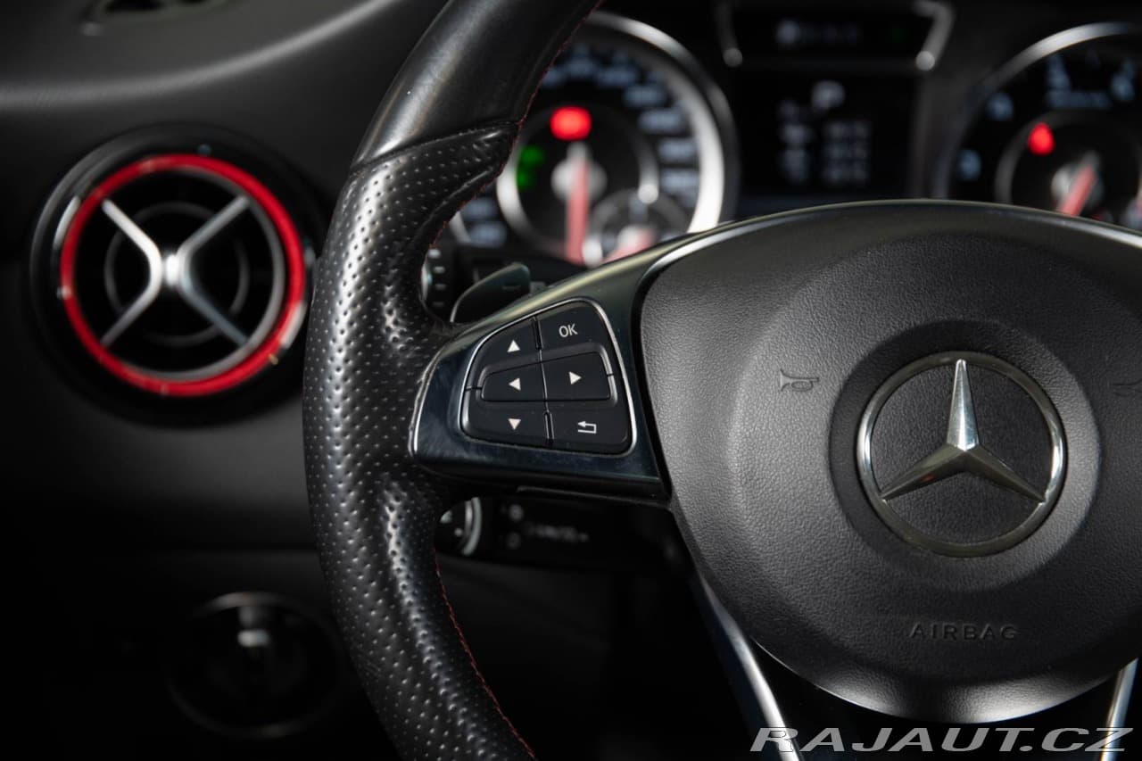 2015 Mercedes-Benz CLA - 17