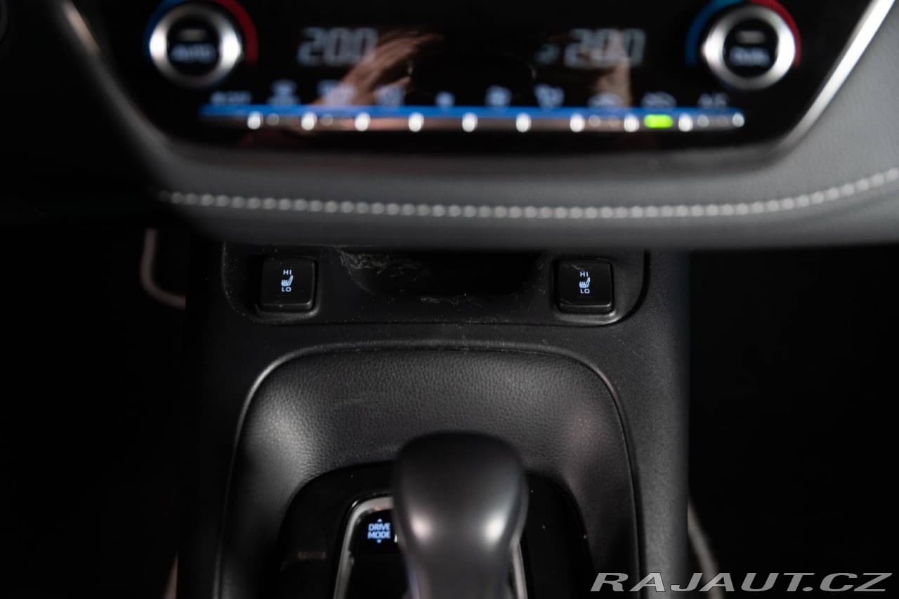 2021 Toyota COROLLA - 18