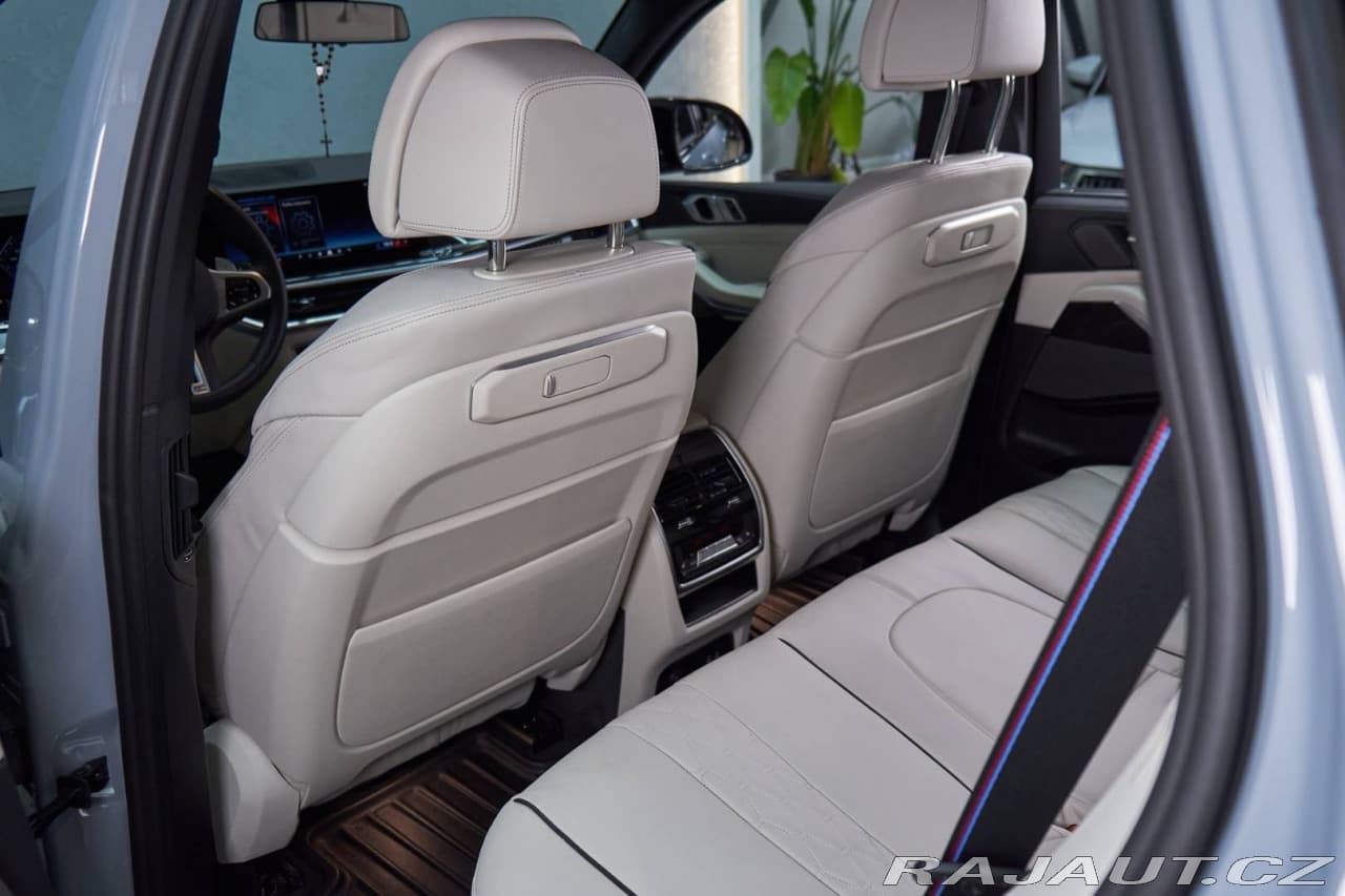 2025 BMW X5 - 10
