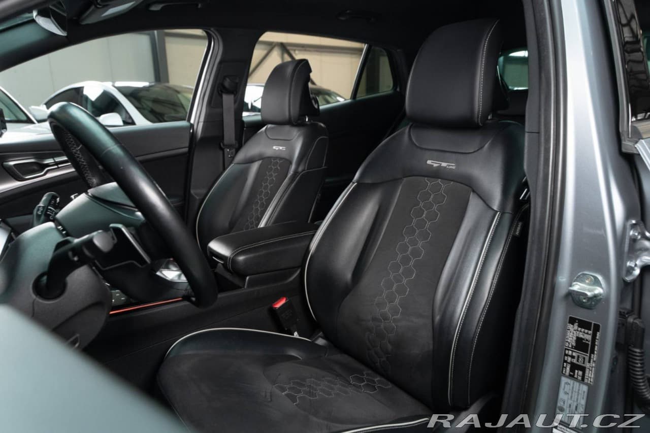 2022 Kia SPORTAGE - 11