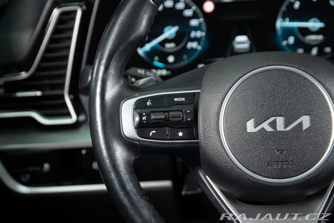 2022 Kia SPORTAGE - 17
