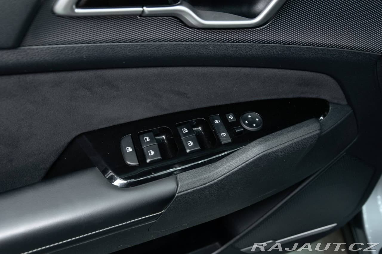 2022 Kia SPORTAGE - 9