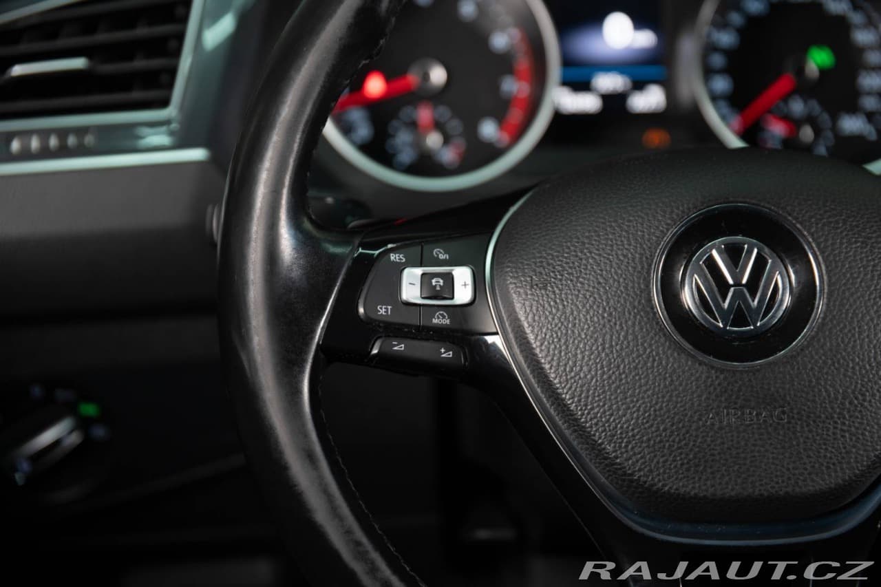 2018 Volkswagen TIGUAN - 15