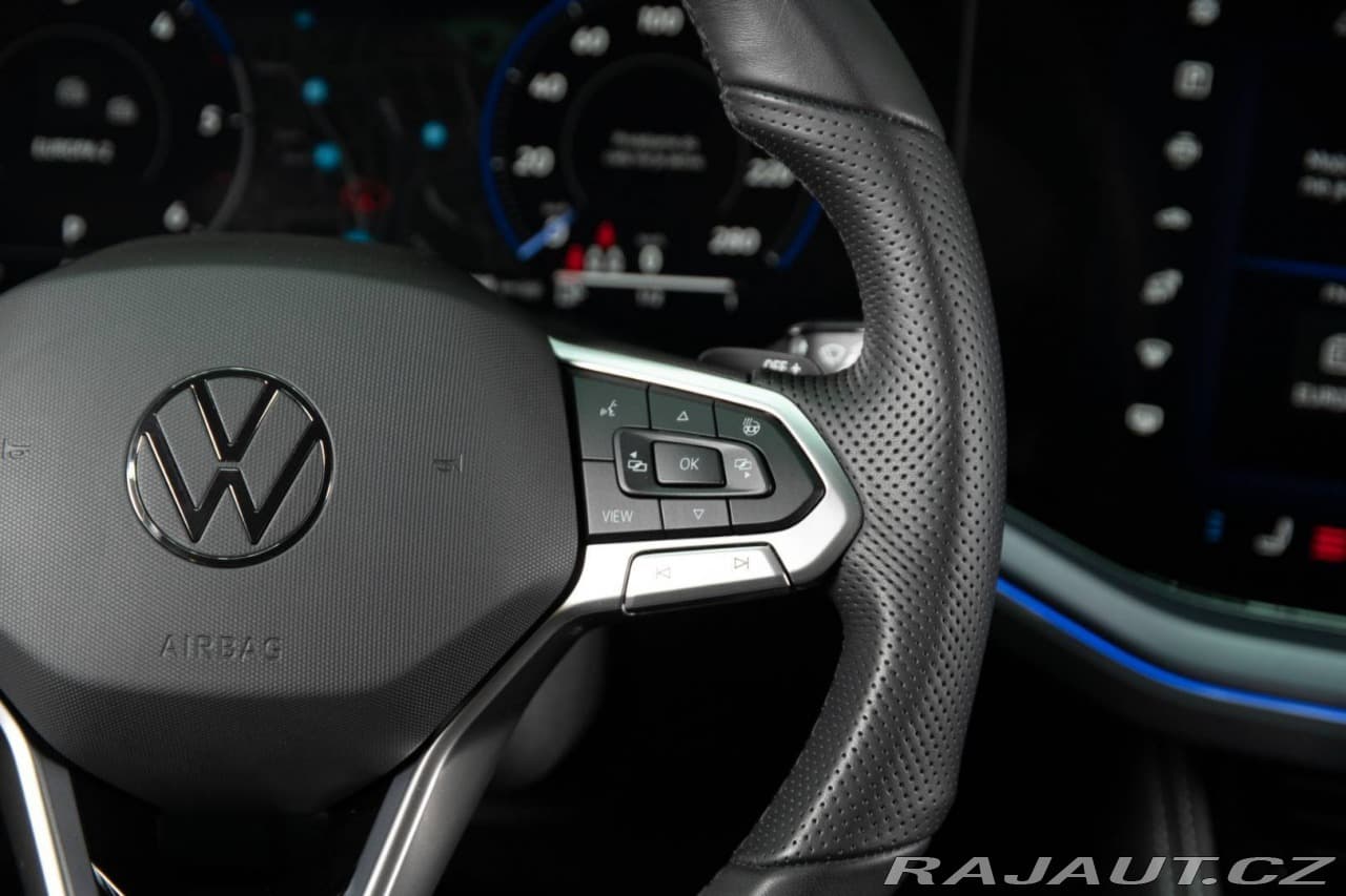 2025 Volkswagen TOUAREG - 19