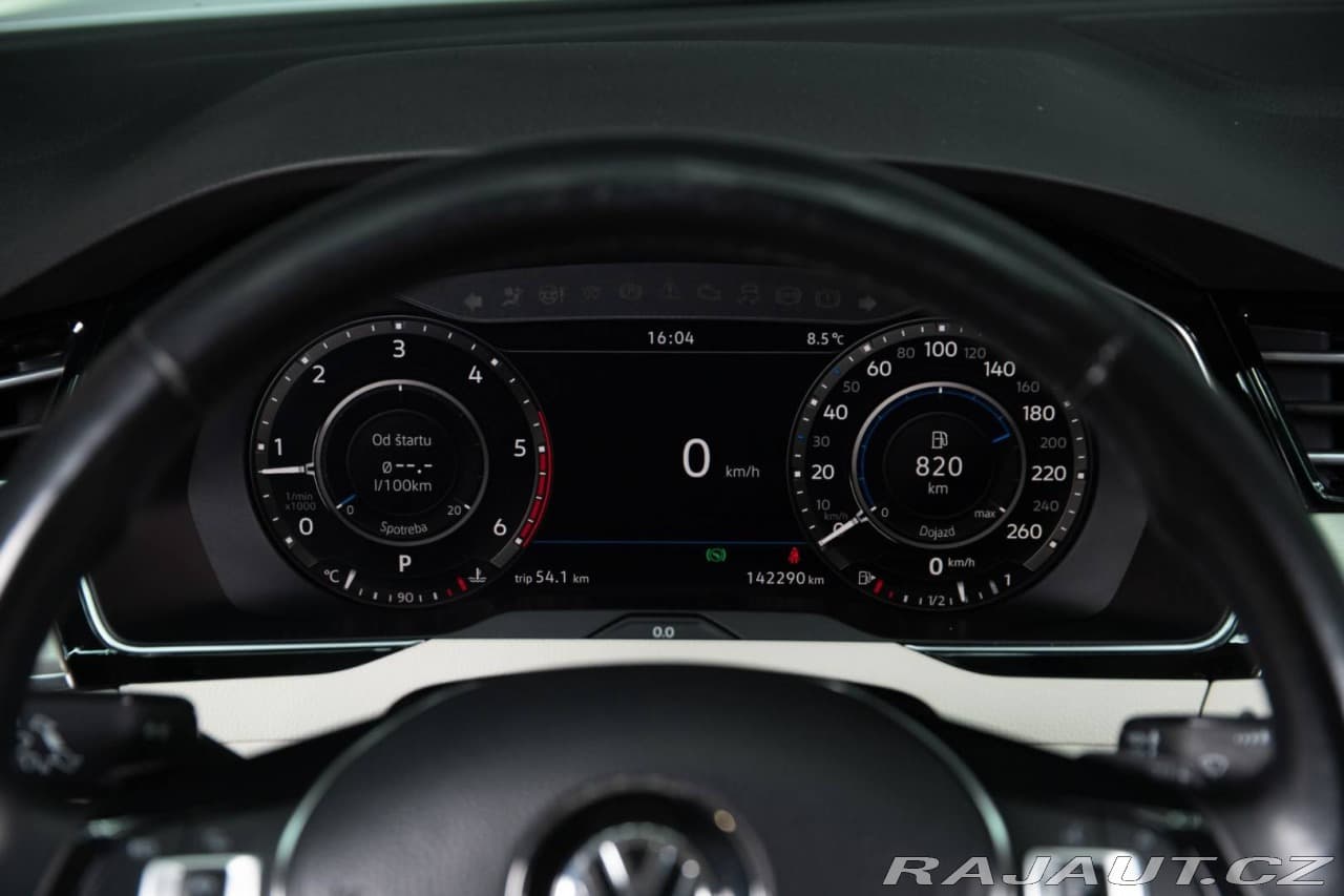 2019 Volkswagen PASSAT - 16