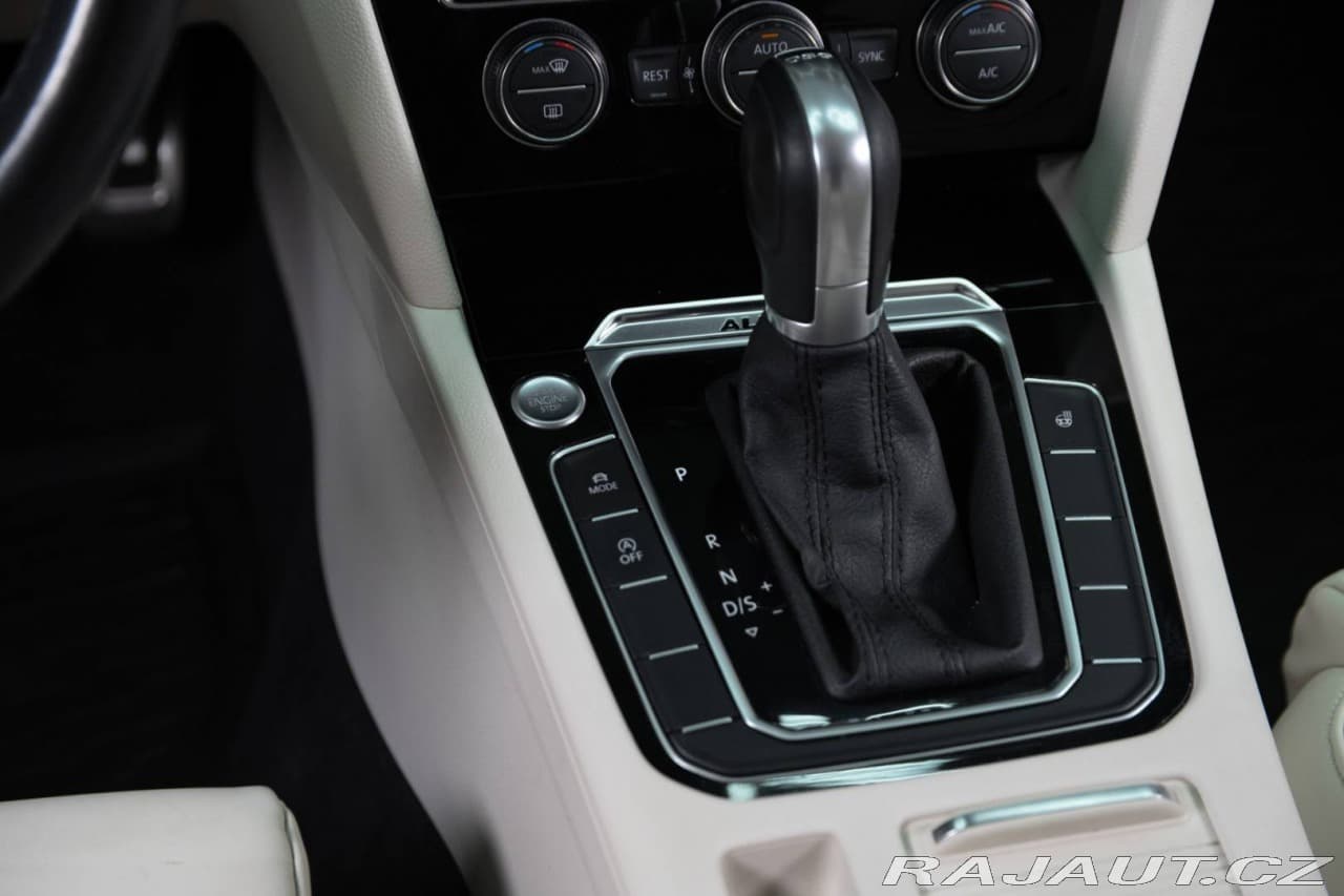 2019 Volkswagen PASSAT - 20