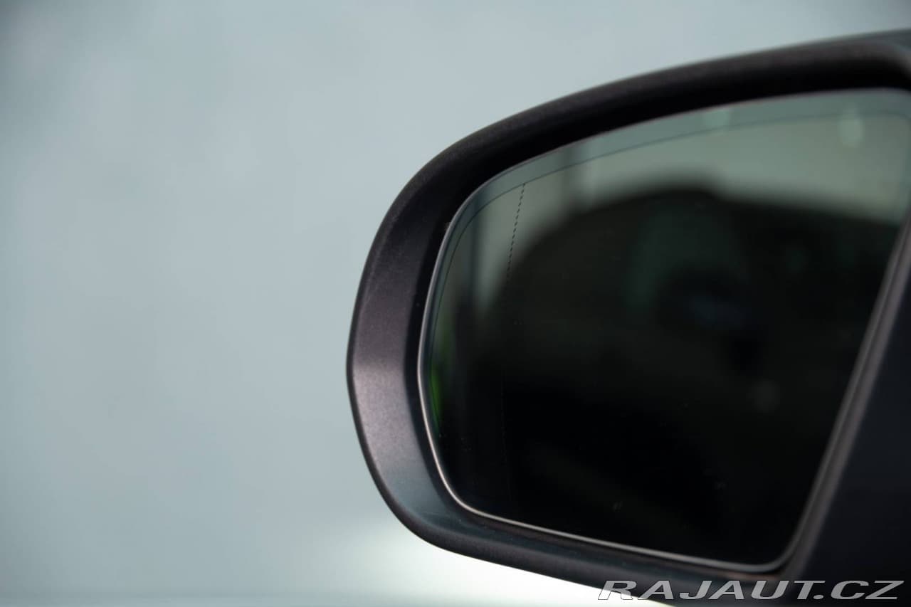 2019 Mercedes-Benz GLC - 11