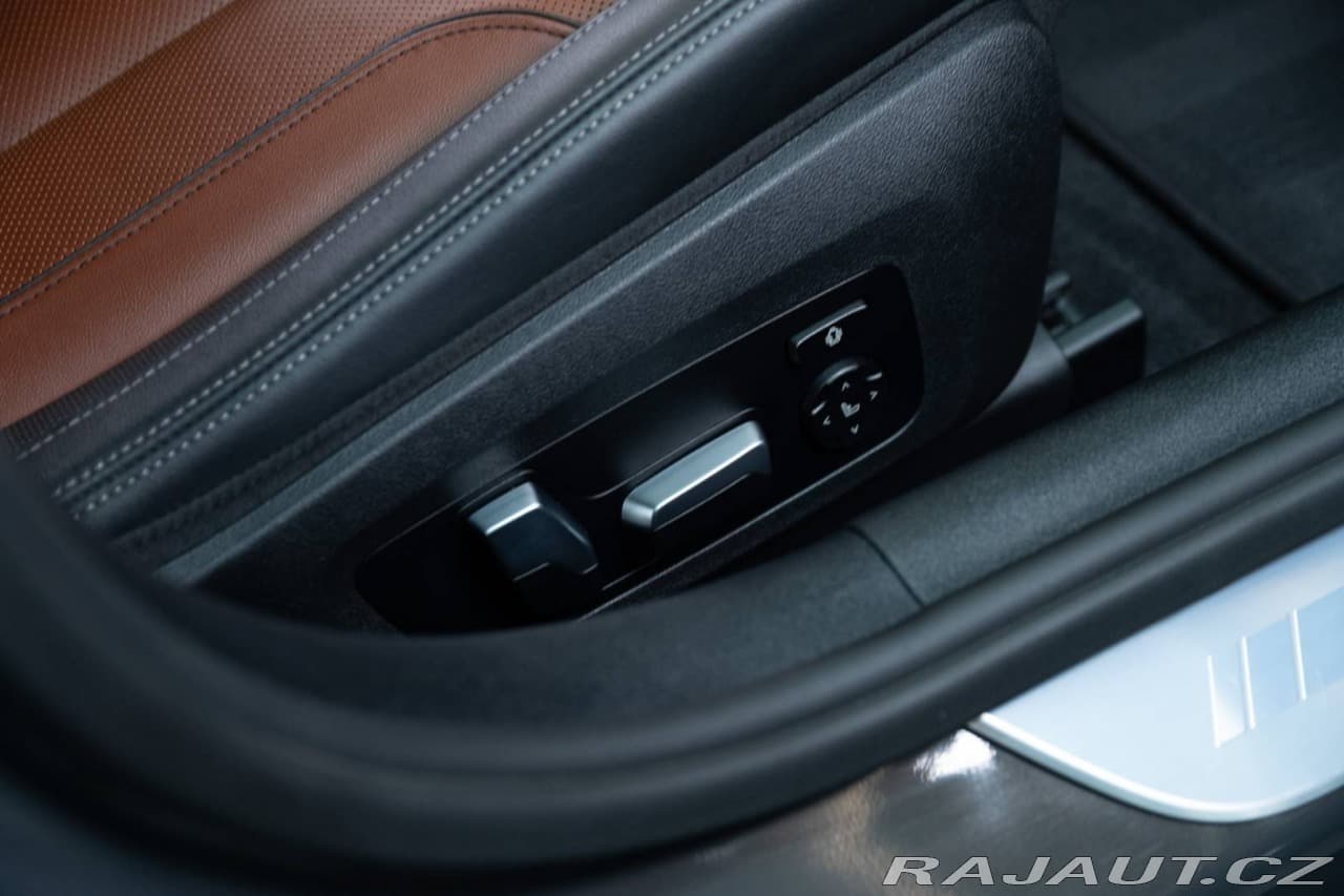 2020 BMW 8-SERIES - 12