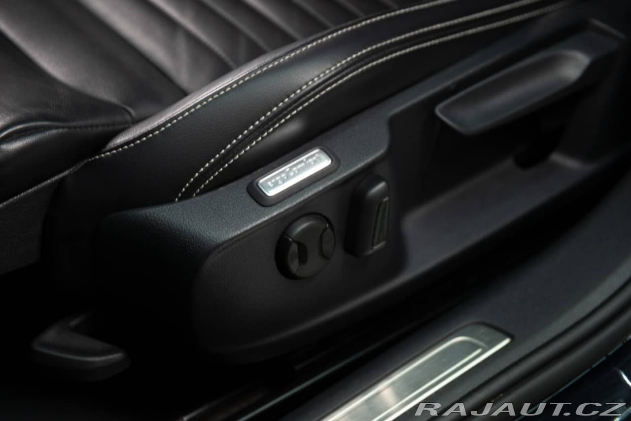 2019 Volkswagen PASSAT - 10