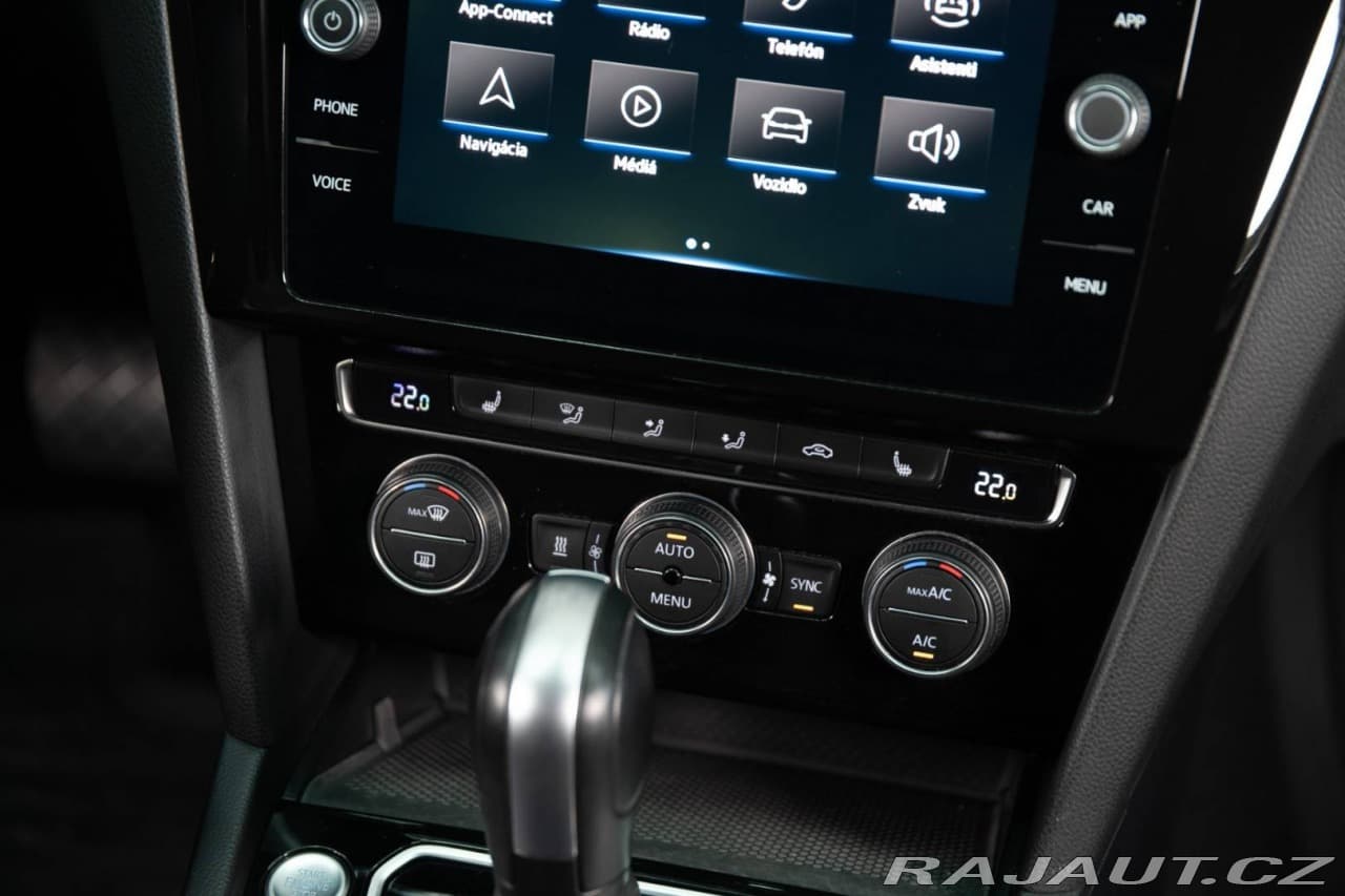 2019 Volkswagen PASSAT - 15