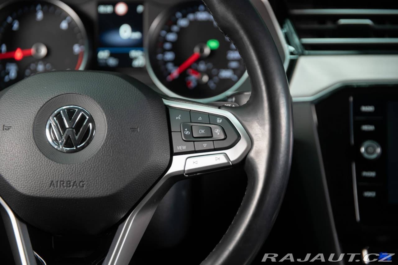 2019 Volkswagen PASSAT - 18