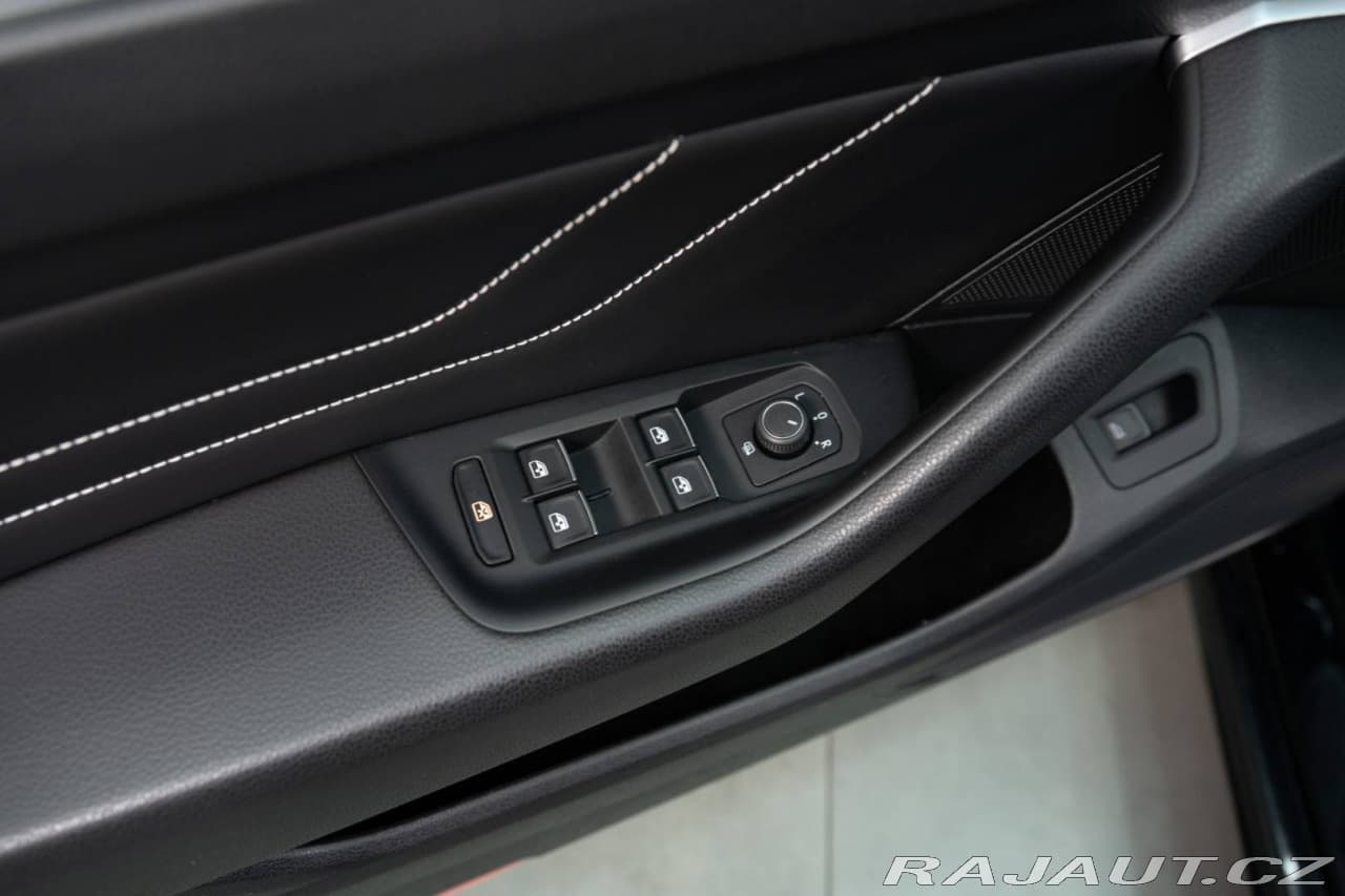 2019 Volkswagen PASSAT - 8