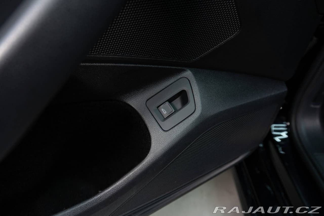 2019 Volkswagen PASSAT - 9