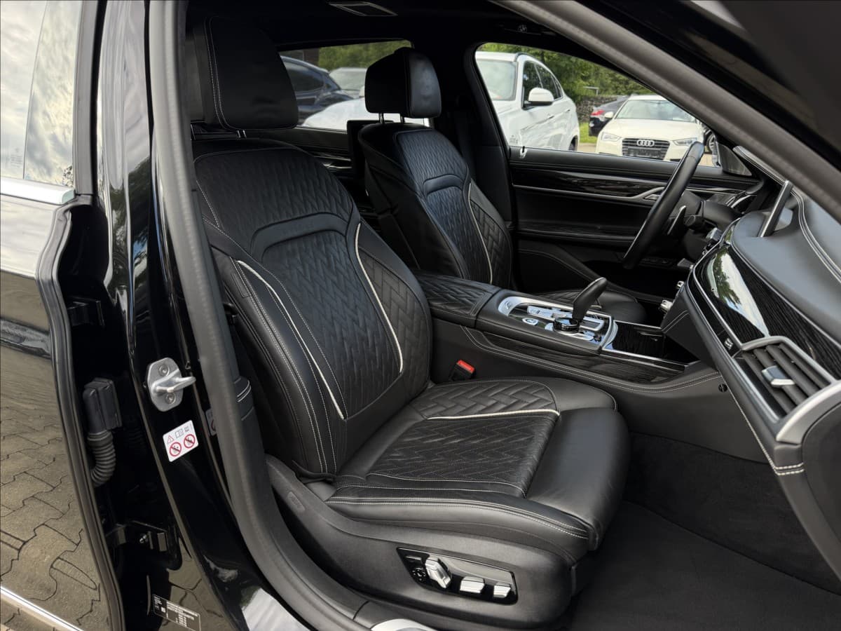 2019 BMW 7-SERIES - 9