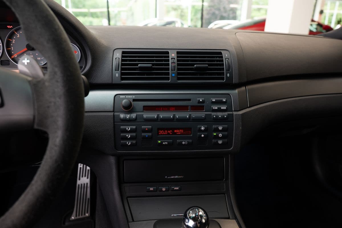 2005 BMW M3 - 10