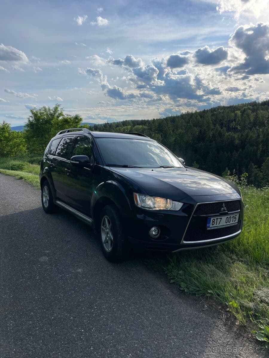 2012 Mitsubishi OUTLANDER - 10