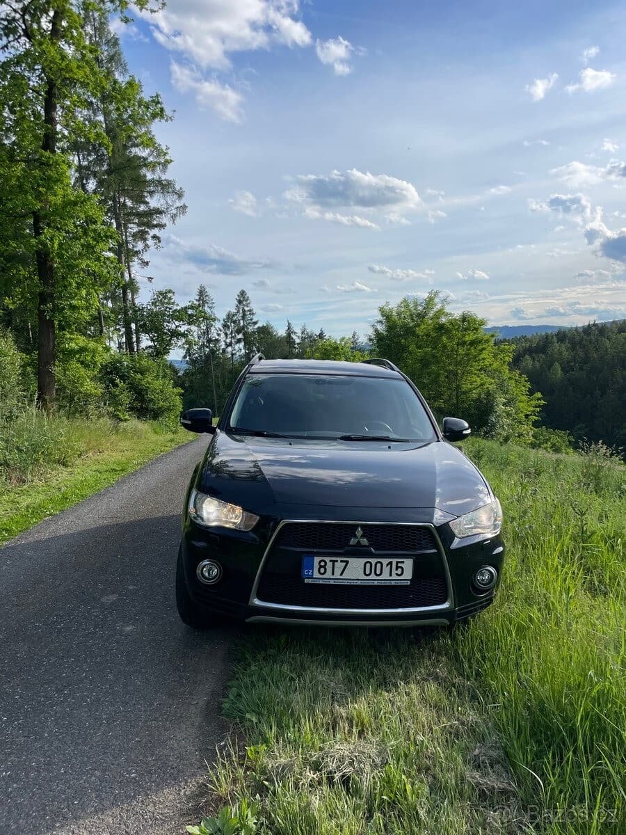 2012 Mitsubishi OUTLANDER - 7