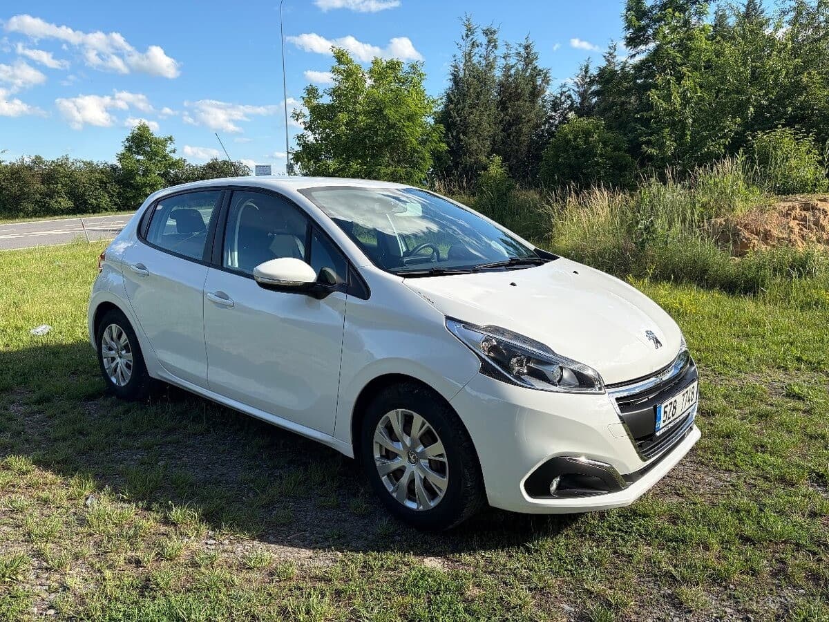 2017 Peugeot 208 - 7