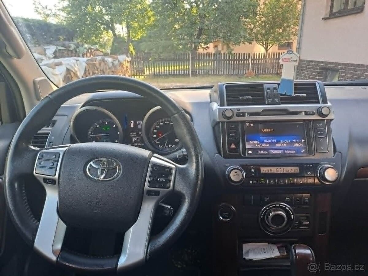 2015 Toyota LAND CRUISER - 3