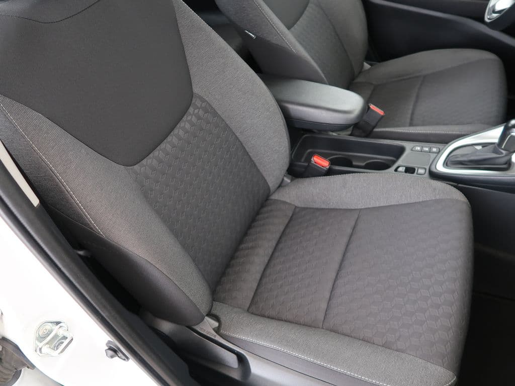 2023 Toyota YARIS - 13