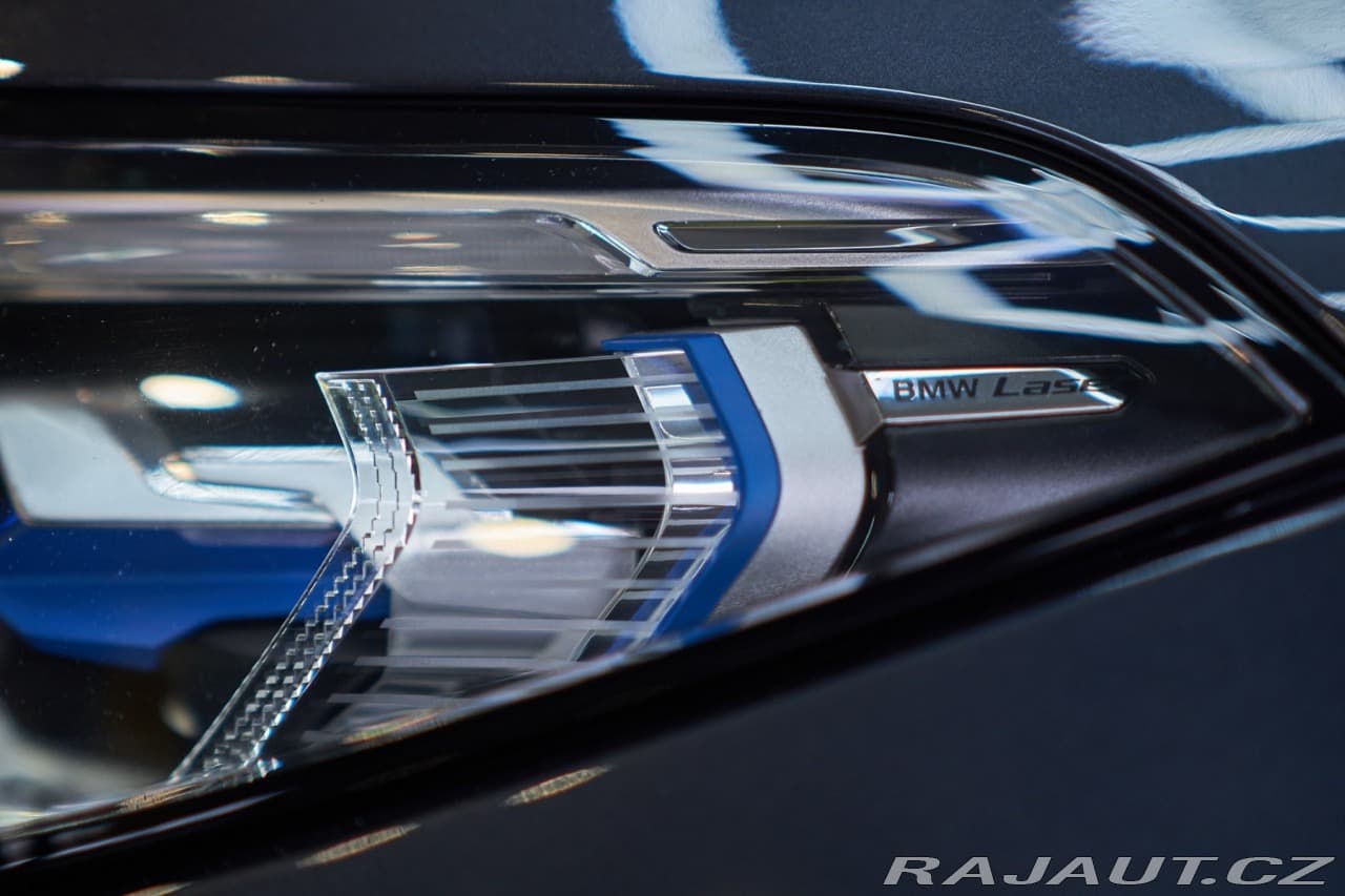 2021 BMW X7 - 6