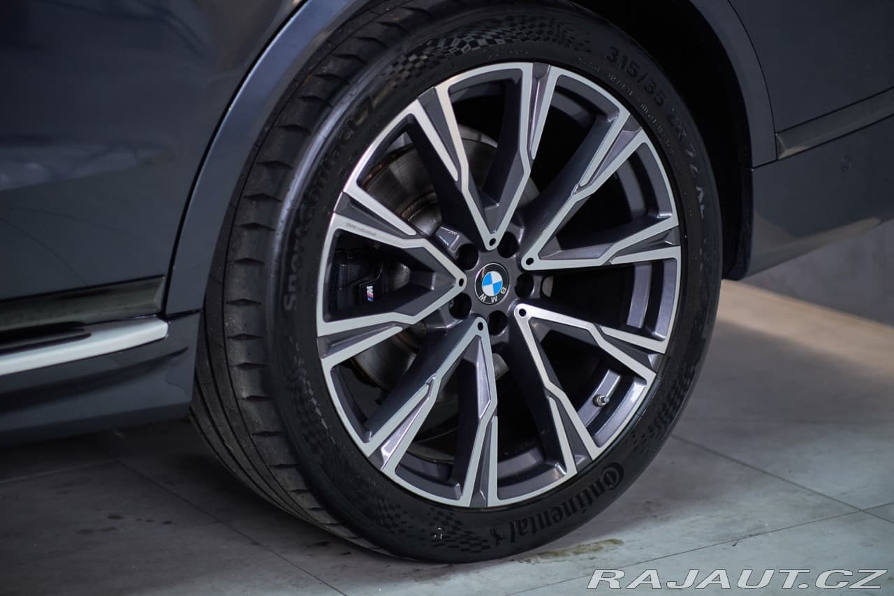 2021 BMW X7 - 8