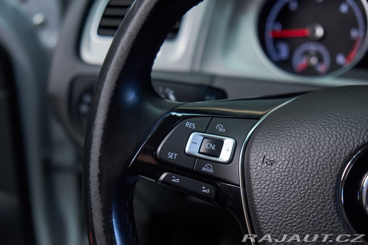 2016 Volkswagen GOLF - 18