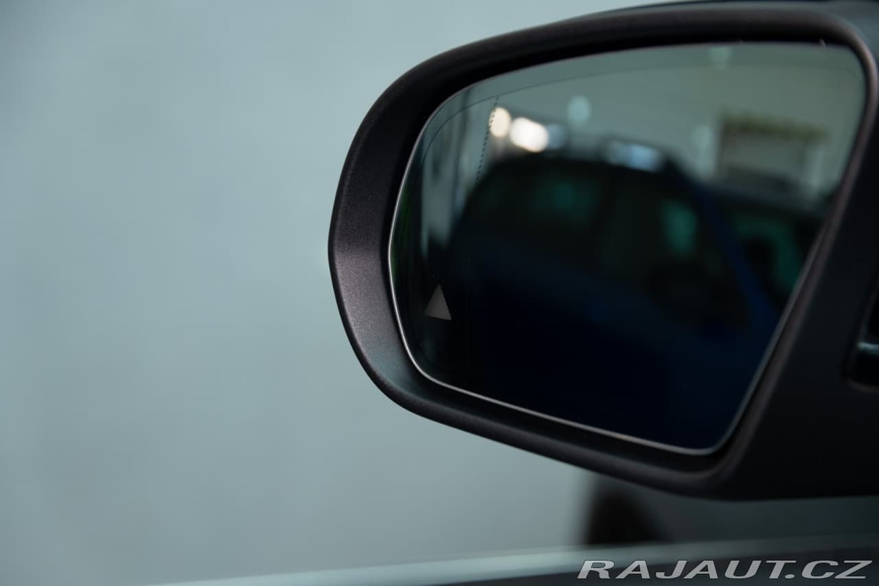 2020 Mercedes-Benz GLC - 11