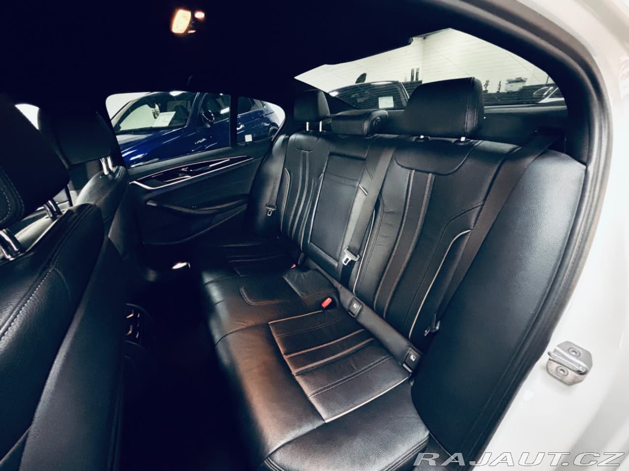 2017 BMW 5-SERIES - 19
