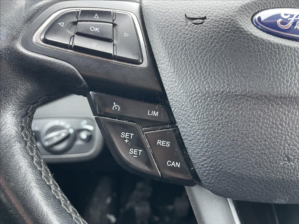 2017 Ford KUGA - 39