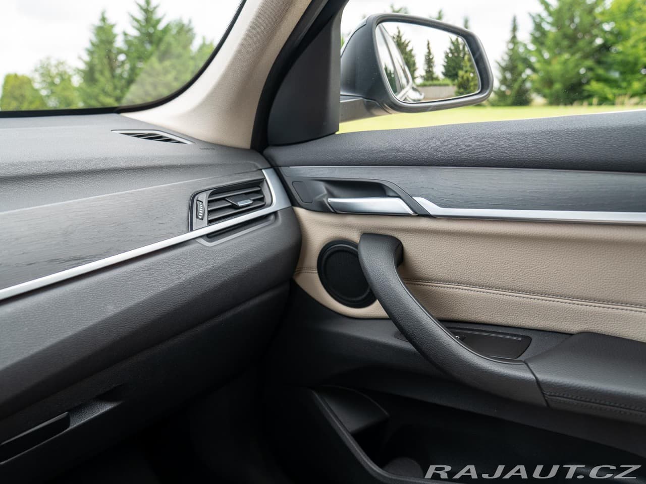 2017 BMW X1 - 37