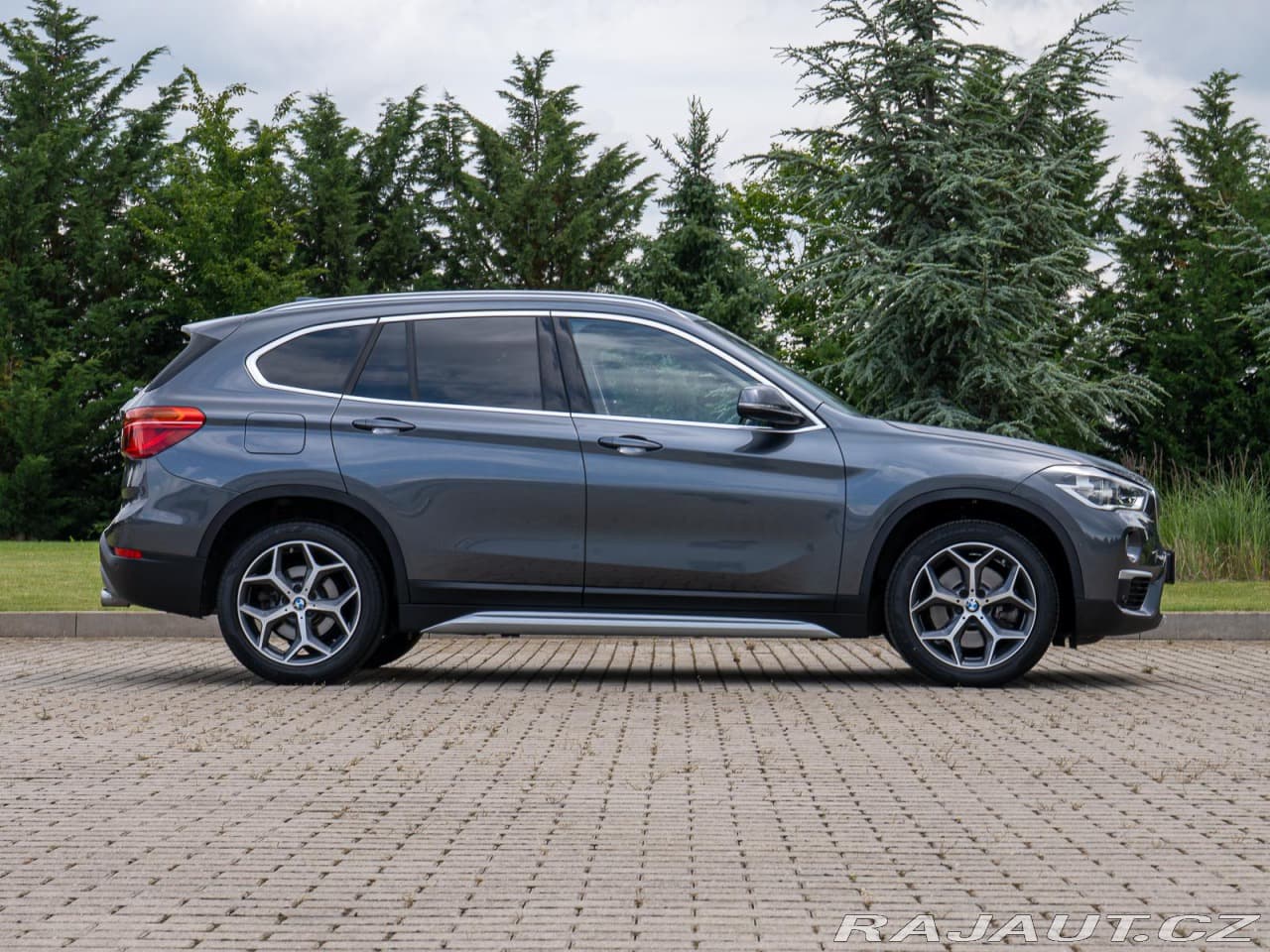 2017 BMW X1 - 10