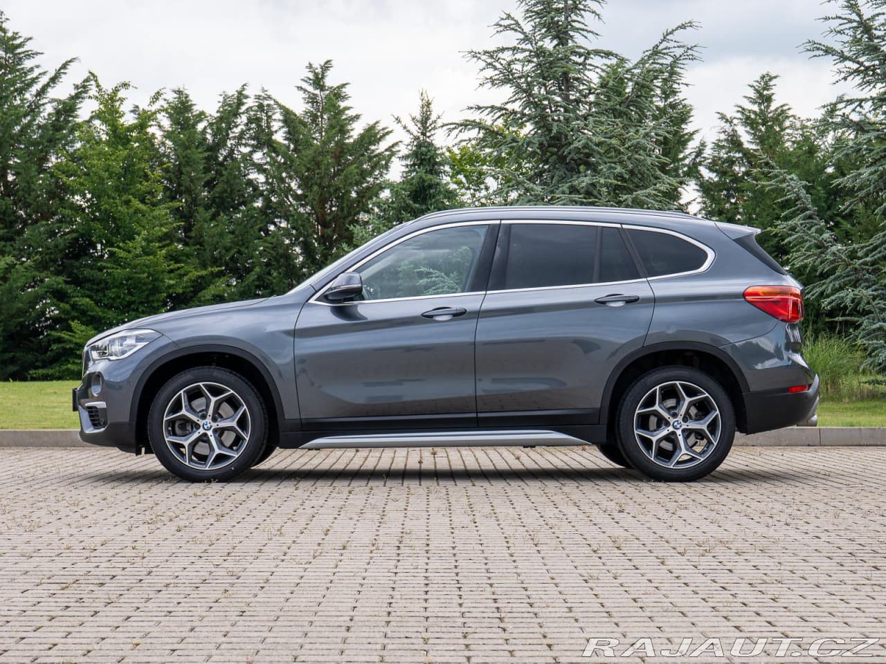 2017 BMW X1 - 16